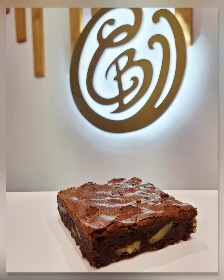 581120475 122147661020851749 7940720871254705177 n 768x960